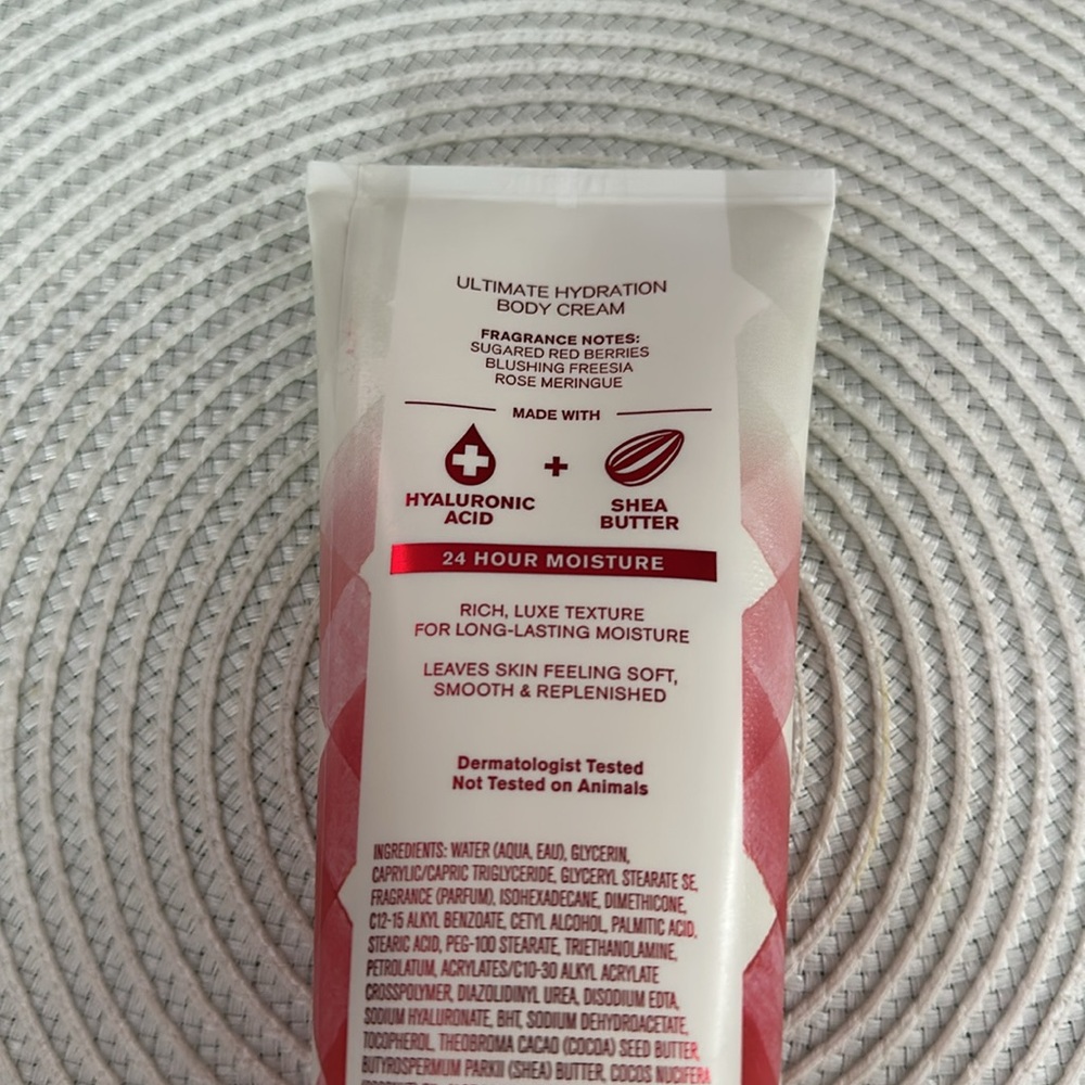 Bath & Body Works Gingham Love Body Cream - Picture 5 of 9